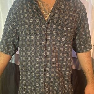 ~Vintage black and white shirt